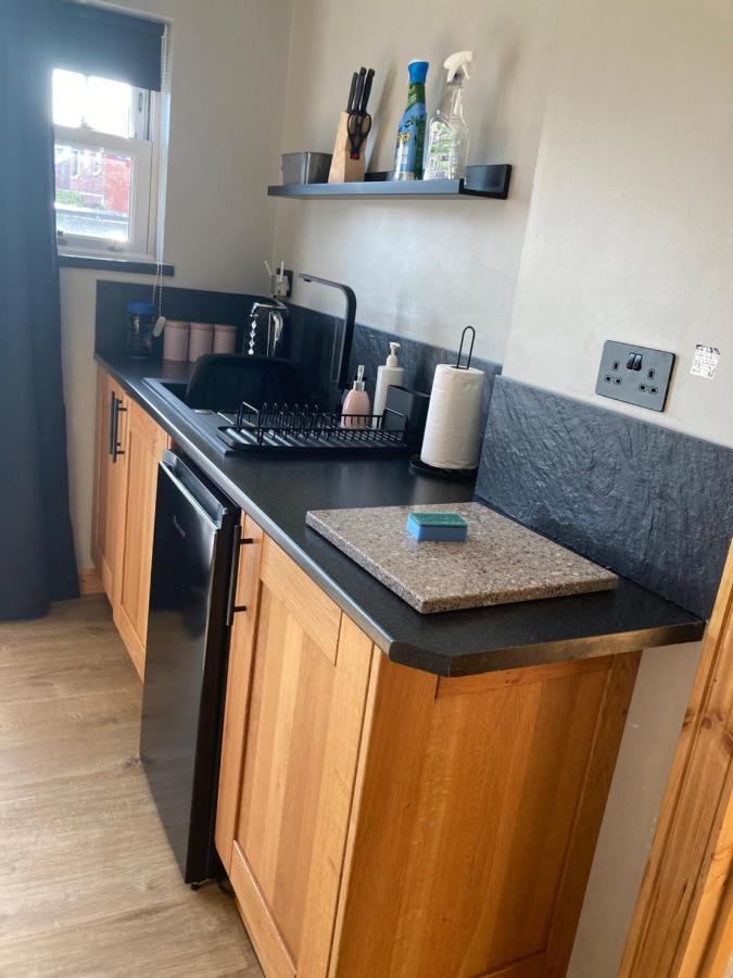 Roblins Nest Apartment Ammanford Luaran gambar